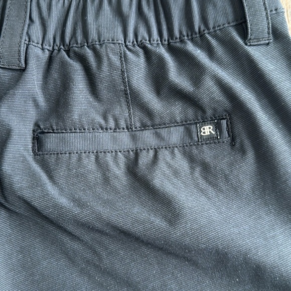Banana Republic Men’s shorts.  Size 32.  Dark grey, almost black in color. - Picture 6 of 7